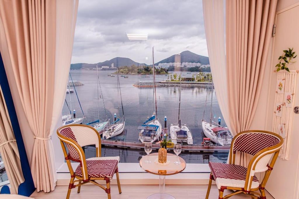 The Castle Ocean Suite Yeosu Buitenkant foto