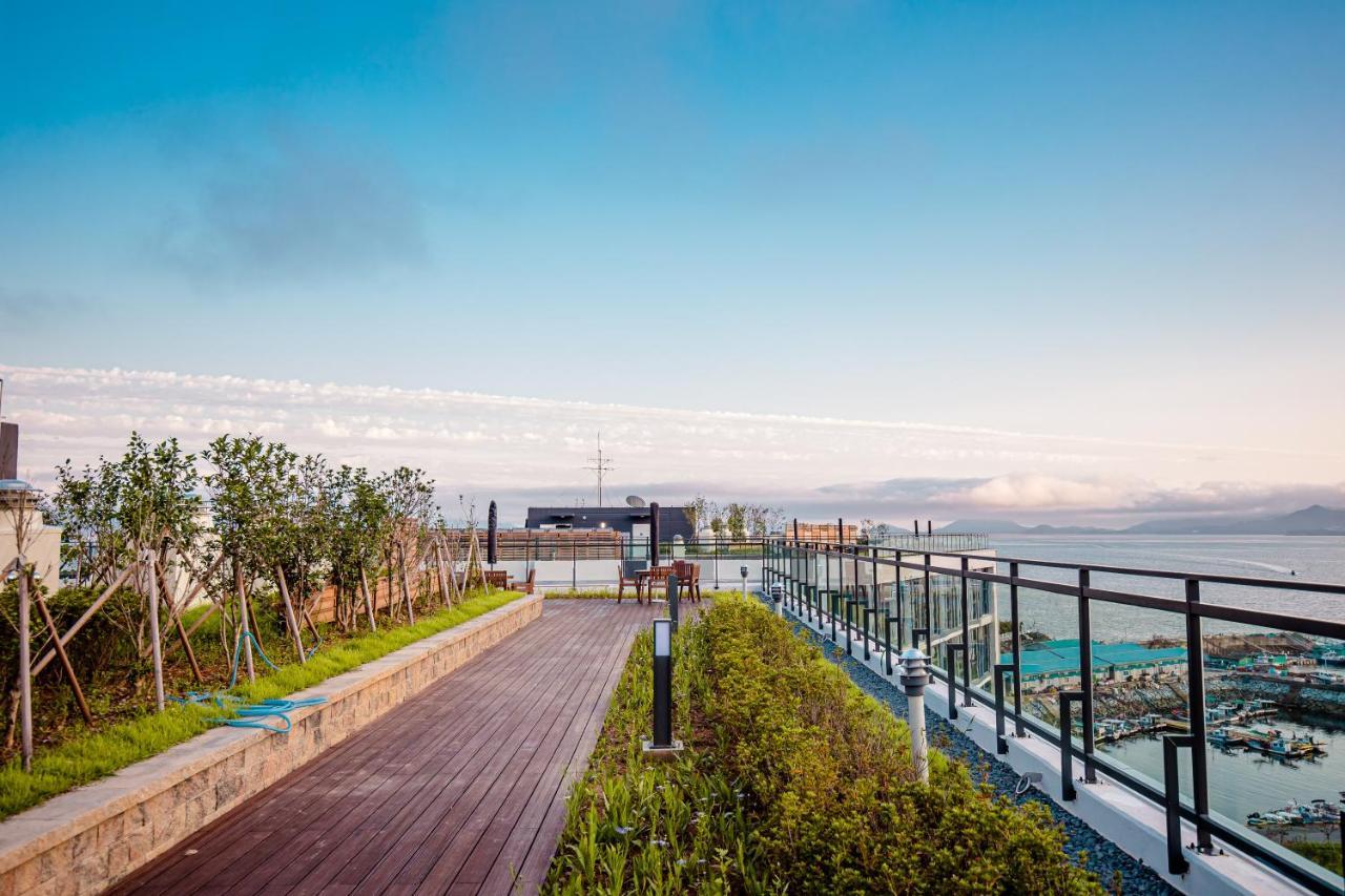 The Castle Ocean Suite Yeosu Buitenkant foto