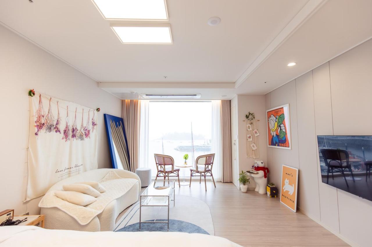 The Castle Ocean Suite Yeosu Buitenkant foto