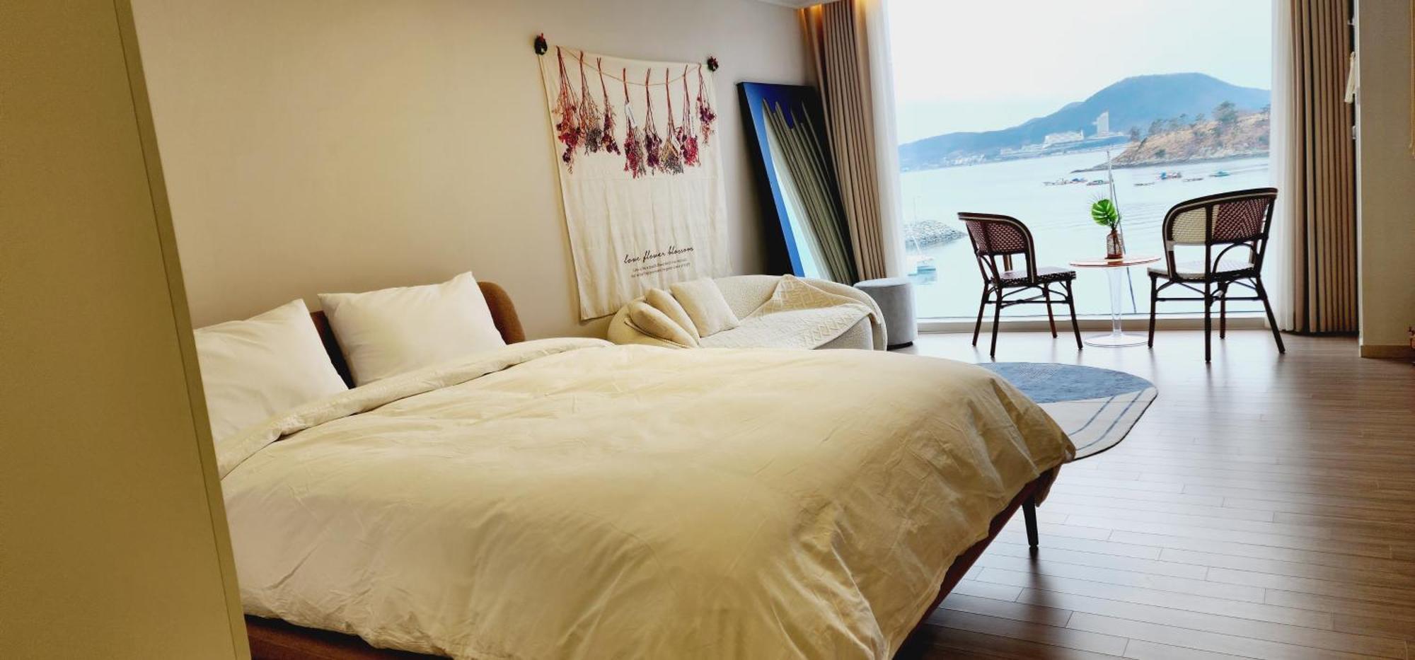 The Castle Ocean Suite Yeosu Buitenkant foto